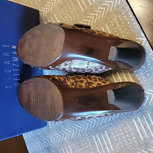 EUC Stuart Weitzman Leopard Studded Heels - Picture 6 of 12